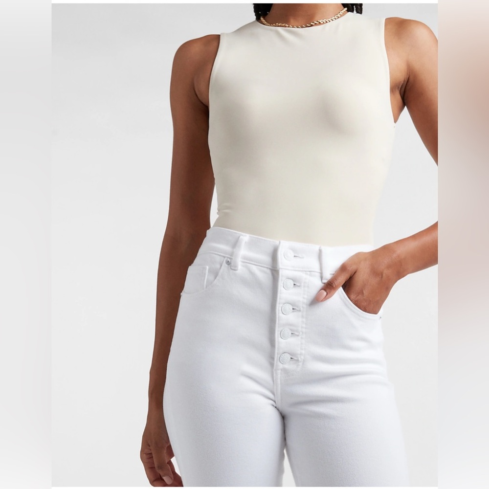 Express Body Contour High Compression Crew Neck Tank in sandstone size S